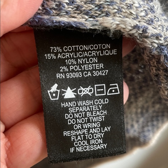 NWT Nic + Zoe Abstract Blue and Cream V-neck Cuffed Short Sleeve Sweater XS - Picture 8 of 10